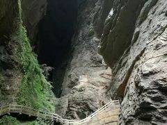 -龙水峡地缝景区