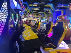 -反斗乐园π·电玩·高空拓展·蹦床(龙华天虹店)