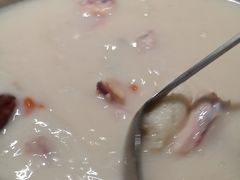 -洪氏嗨捞·广东猪肚鸡·椰子鸡火锅(西咸万象城店)