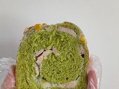 菠菜熏鸡吐司-奈雪的茶(正弘城PRO+店)