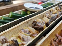 -胡须哥网红竹筒菜