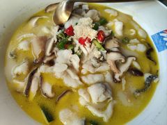 -蜜桃餐厅·伴山(湖滨商业街店)