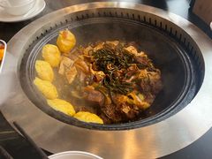 -田家大院东北农家菜铁锅炖(西安总店)