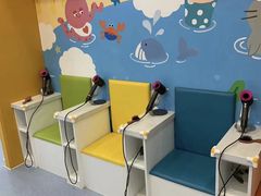 -戊辰亲子游泳俱乐部