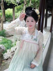 -梦回汉唐汉服旗袍体验馆(拙政园店)