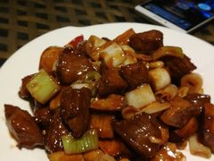 杏鲍菇牛仔粒-老广酒楼(樱花店)