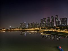 -南京眼步行桥