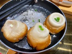鲜肉虾仁生煎-龍堂蟹黄小笼包(万家丽店)
