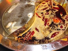 菌菇鸳鸯锅-大龙辣火锅·龙虾·烧烤(湖滨新天地店)
