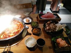 台式麻辣锅-湊湊火锅·茶憩(杭州湖滨银泰in77店)
