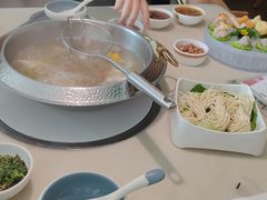 -左庭右院鲜牛肉火锅(浦江欢乐颂店)