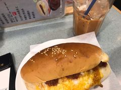 招牌咸牛肉芝士猪仔包-华嫂冰室(尖沙咀店)