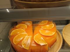 -Chom Cafe and Restaurant