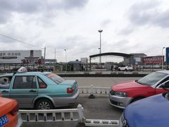 -徐泾东地铁站会展中心-地面停车场