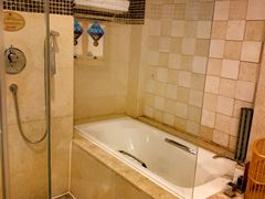 -岳阳阿波罗御庭酒店(岳阳楼区南湖广场店)