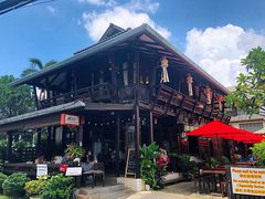 -Dash Teak House