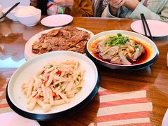 -隔壁老王·家常云南菜(花巷店)