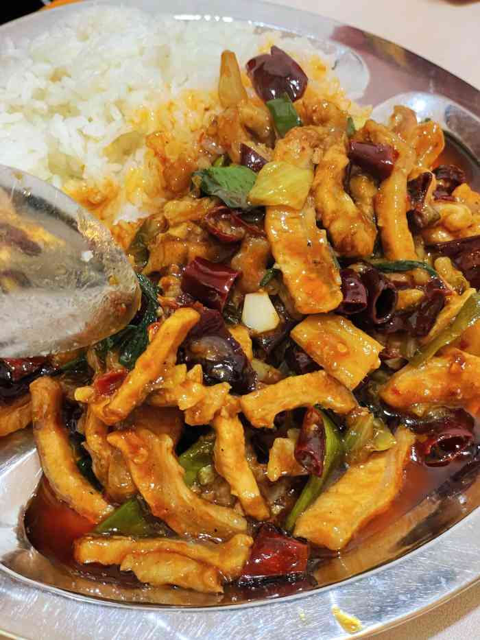 交通店家位于陕西路和黔灵东路交叉口建设银行门口只有晚上摆摊建议