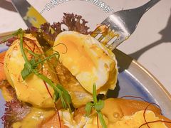 罗勒酱杂菌班尼迪蛋-BE BRIGHT KITCHEN(正佳广场店)