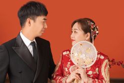 -雪中彩影婚纱摄影·微光艺术中心