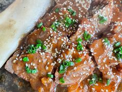 伴山嫩烤牛肋骨-蜜桃餐厅·伴山(湖滨商业街店)