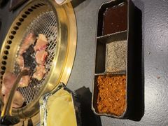 -铭牛烧肉·和牛海鲜自助(高新月牙湖店)