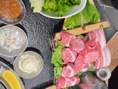 -GOGIYA·咕叽吖韩国传统烤肉店(东方新天地店)