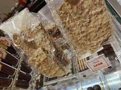 -VENCHI 闻绮(上海佛罗伦萨小镇店)