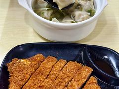 -莱莱小笼·乔艾