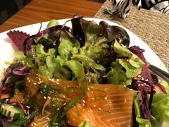 -Chom Cafe and Restaurant