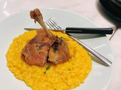 -港丽餐厅(高德置地店)