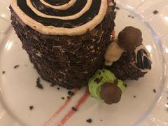 招牌树根蛋糕-莫斯科餐厅