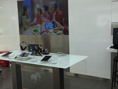 -华为授权体验店(万航渡路)