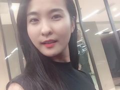 -黄金时代游泳健身云畔会所(绿地中心双子塔店)