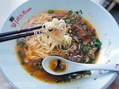 -哇蛙牛功夫面渝都料理(龙阳广场店)