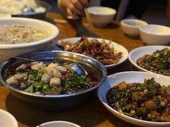 -茅屋大酒店