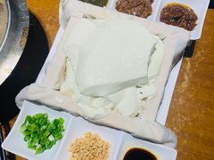 -95号酱骨·一块豆腐(展春园西路店)