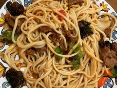 -歹歹的加个面过油肉拌面