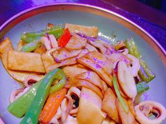 -钳真多钓虾馆·小龙虾海鲜烧烤(九六广场店)