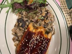 -玛格萝妮比萨屋(四平店)