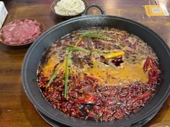 -黄潇洒老火锅(九眼桥宏济巷店)