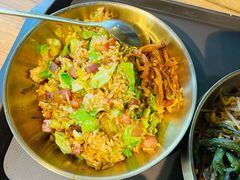 哈尔滨红肠炒饭-聚合鑫东北熏酱熟食麻辣面(长阳店)