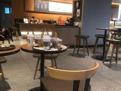 大堂-星巴克(青岛大拇指广场分店)