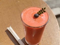 莓果果昔-Al Salam莫的三明治