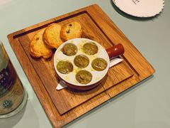 蜗牛配蒜香面包-EN SPACE恩空间