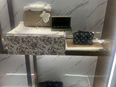 -聚云奢二手奢侈品黄金手表包包回收·中古店(中福城店)