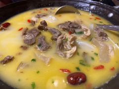 -霄汉牛三鲜湖北砂锅菜(万松园2店)