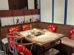 -尚尚仙·酸汤猪手·猪肚鸡火锅(华联万柳购物中心店)