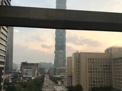 -诚品(信义店)