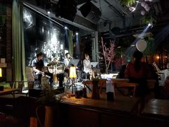 店内布置-繁花里音乐餐厅(新天地店)